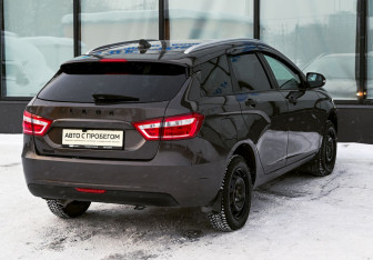 Подержанный автомобиль LADA (ВАЗ) Vesta Wagon 2019 года (5 фото)