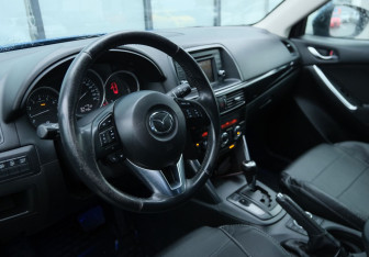 Подержанный автомобиль Mazda CX-5 2012 года (9 фото)