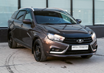 Подержанный автомобиль LADA (ВАЗ) Vesta Wagon 2018 года (7 фото)