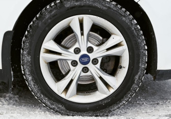 Подержанный автомобиль Ford Focus Sedan 2011 года (21 фото)