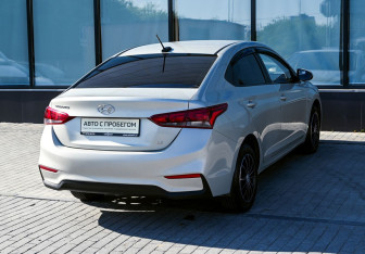 Подержанный автомобиль Hyundai Solaris Sedan 2018 года (5 фото)