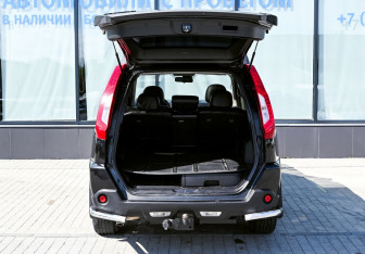 Подержанный автомобиль Nissan X-Trail 2011 года (23 фото)