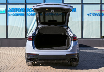 Подержанный автомобиль Geely Tugella 2023 года (21 фото)