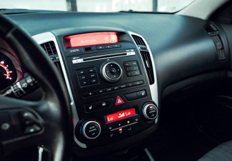 Подержанный автомобиль Kia Ceed Wagon 2010 года (11 фото)