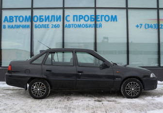 Подержанный автомобиль Daewoo Nexia Sedan 2011 года (6 фото)