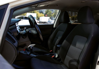 Подержанный автомобиль Kia Cerato Sedan 2013 года (16 фото)