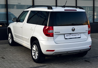 Подержанный автомобиль Skoda Yeti 2017 года (3 фото)