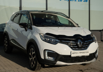 Подержанный автомобиль Renault Kaptur 2021 года (7 фото)