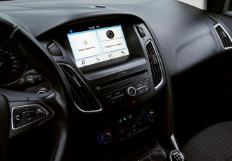 Подержанный автомобиль Ford Focus Sedan 2017 года (10 фото)