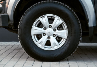 Подержанный автомобиль Mitsubishi L200 2012 года (17 фото)