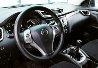 Подержанный автомобиль Nissan Qashqai 2014 года (16 фото)