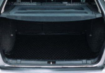 Подержанный автомобиль Skoda Octavia Liftback 2010 года (16 фото)