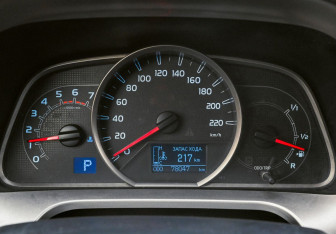 Подержанный автомобиль Toyota RAV4 2014 года (16 фото)