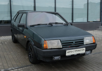 Подержанный автомобиль LADA (ВАЗ) 2109 Hatchback 2003 года (7 фото)