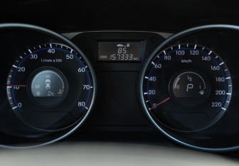 Подержанный автомобиль Hyundai ix35 2010 года (16 фото)