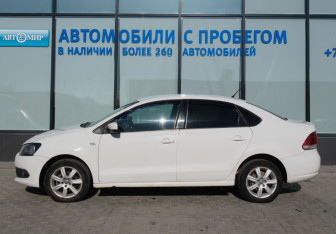 Подержанный автомобиль Volkswagen Polo Sedan 2013 года (2 фото)