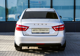 Подержанный автомобиль LADA (ВАЗ) Vesta Sedan 2021 года (4 фото)