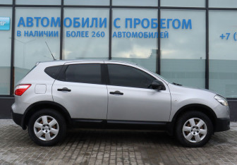 Подержанный автомобиль Nissan Qashqai 2013 года (6 фото)