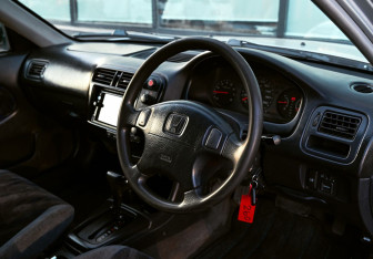 Подержанный автомобиль Honda Orthia 2000 года (10 фото)