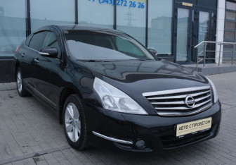 Подержанный автомобиль Nissan Teana 2012 года (7 фото)