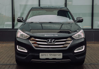 Подержанный автомобиль Hyundai Santa Fe 2012 года (8 фото)