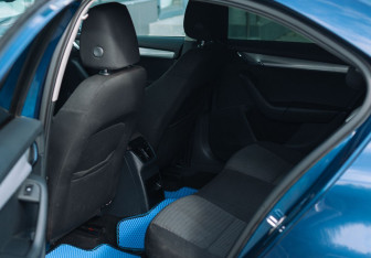 Подержанный автомобиль Skoda Octavia Liftback 2014 года (14 фото)