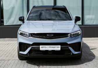 Подержанный автомобиль Geely Tugella 2023 года (8 фото)