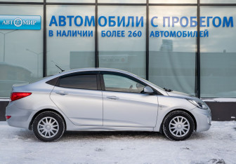 Подержанный автомобиль Hyundai Solaris Sedan 2011 года (6 фото)