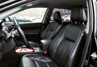 Подержанный автомобиль Toyota Camry Sedan 2013 года (16 фото)
