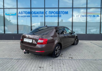Подержанный автомобиль Skoda Octavia Liftback 2017 года (5 фото)