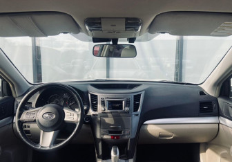 Подержанный автомобиль Subaru Outback Wagon 2011 года (10 фото)