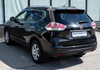 Подержанный автомобиль Nissan X-Trail 2014 года (4 фото)