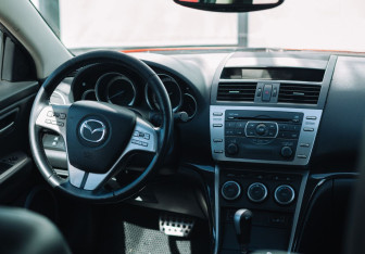 Подержанный автомобиль Mazda 6 Sedan 2008 года (10 фото)