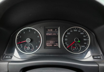 Подержанный автомобиль Volkswagen Tiguan 2016 года (15 фото)