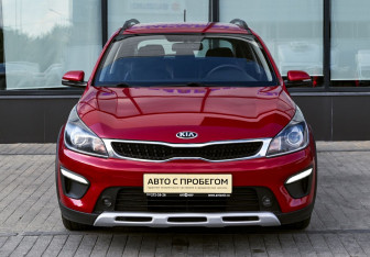 Подержанный автомобиль Kia Rio Hatchback 2018 года (8 фото)