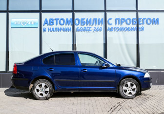 Подержанный автомобиль Skoda Octavia Liftback 2008 года (6 фото)