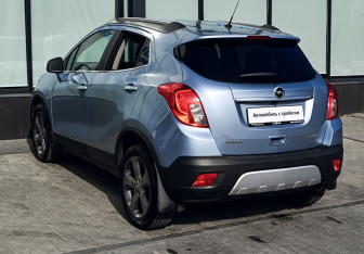 Подержанный автомобиль Opel Mokka 2012 года (3 фото)
