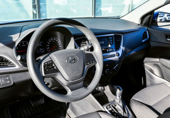 Подержанный автомобиль Hyundai Solaris Sedan 2017 года (15 фото)