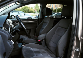 Подержанный автомобиль Volkswagen Touran 2012 года (15 фото)