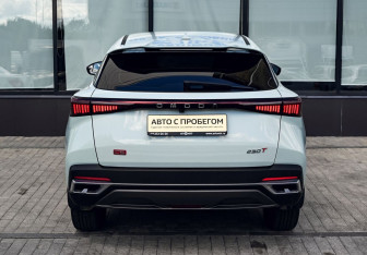 Подержанный автомобиль Omoda C5 2023 года (4 фото)