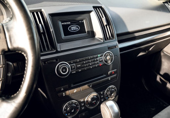Подержанный автомобиль Land Rover Freelander 2014 года (9 фото)