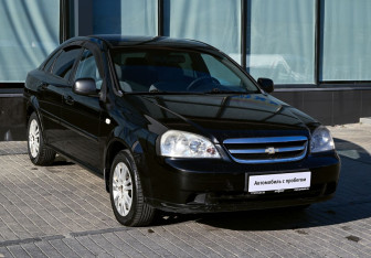 Подержанный автомобиль Chevrolet Lacetti Sedan 2010 года (7 фото)