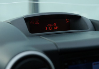 Подержанный автомобиль Citroen Berlingo 2013 года (14 фото)