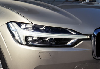 Подержанный автомобиль Volvo XC60 2018 года (30 фото)