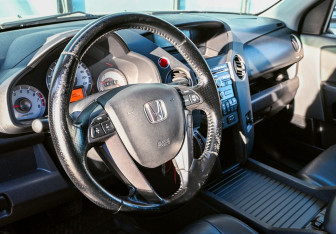 Подержанный автомобиль Honda Pilot 2013 года (14 фото)