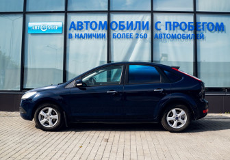 Подержанный автомобиль Ford Focus Hatchback 2011 года (2 фото)