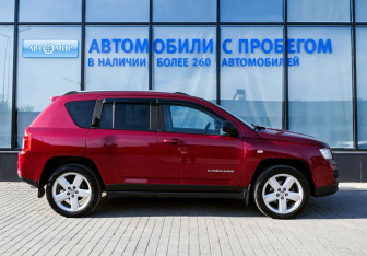 Подержанный автомобиль Jeep Compass 2012 года (6 фото)