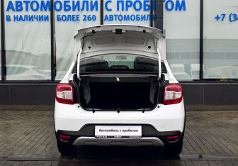 Подержанный автомобиль Renault Logan Sedan 2020 года (19 фото)
