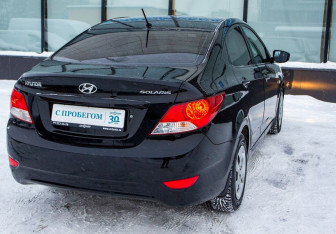 Подержанный автомобиль Hyundai Solaris Hatchback 2012 года (5 фото)