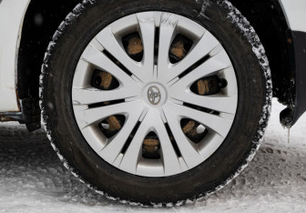 Подержанный автомобиль Toyota Corolla Sedan 2010 года (21 фото)